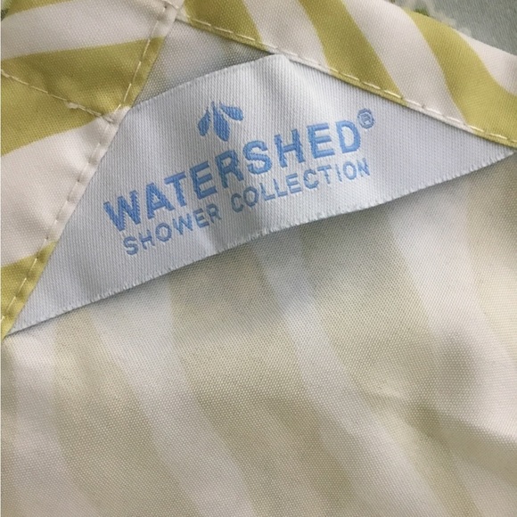 Shower curtain. - Picture 3 of 3